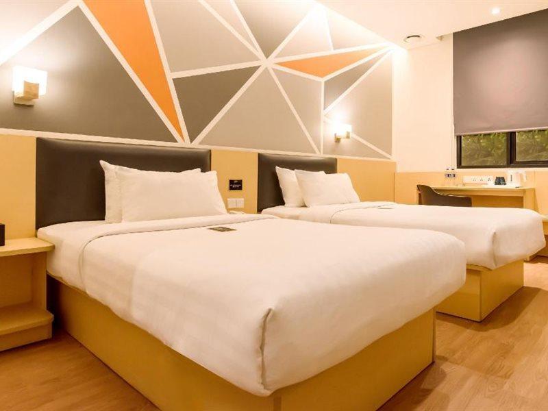 Juno Jatinegara Jakarta Exterior photo